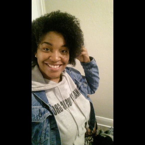 Meet your Posher, Chele - Picture 1 of 1